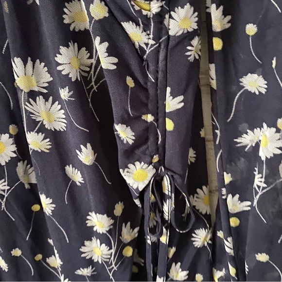 NWT Cato Navy Floral Faux Wrap Dress Medium - Picture 5 of 8